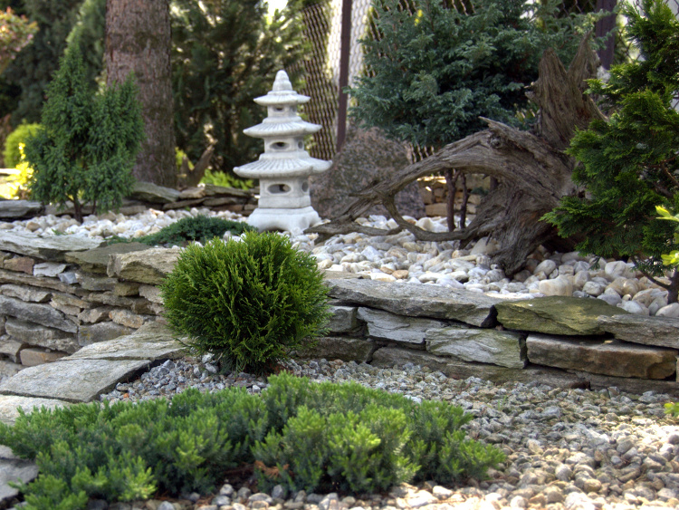 Zakątek w ogrodzie  na styl&nbsp;japoński.